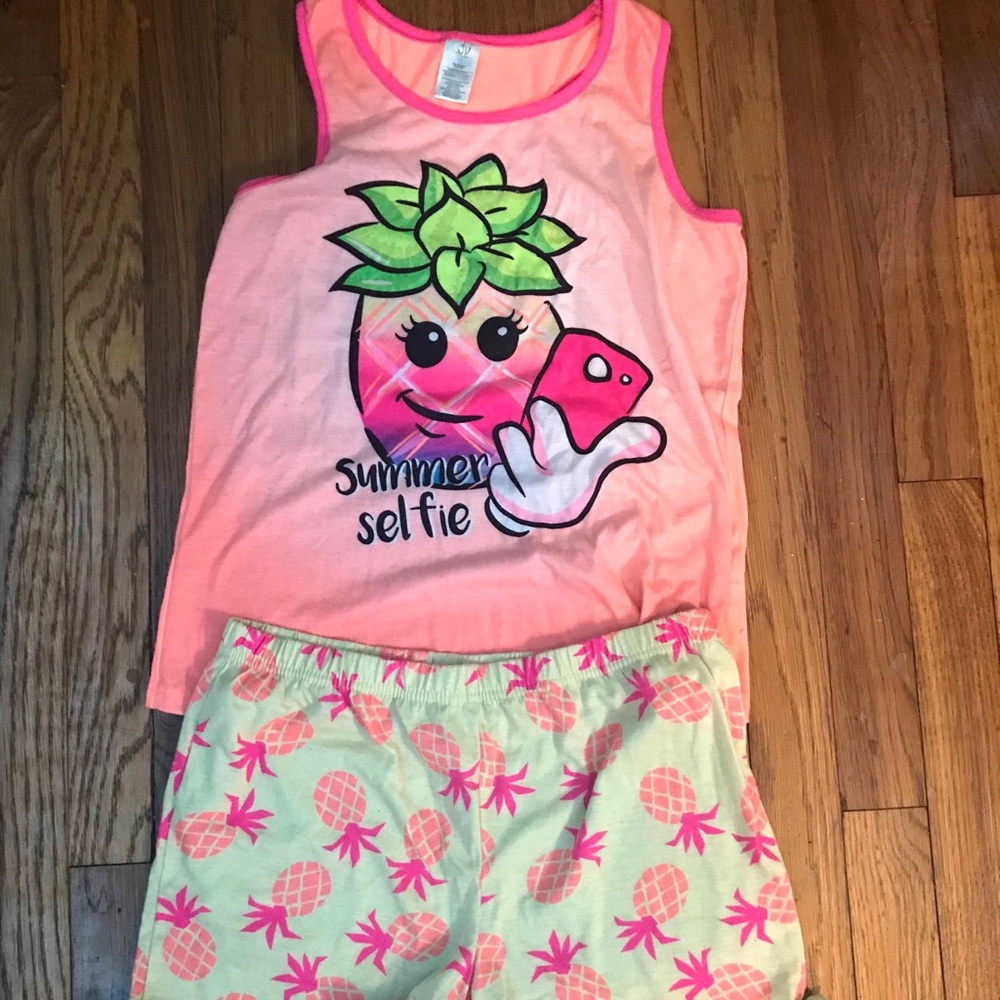 Summer Selfie PJ set- like new